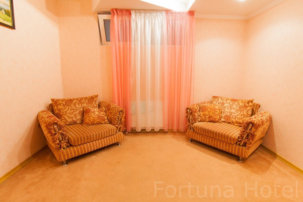 Fortuna Hotel 基希讷乌 外观 照片