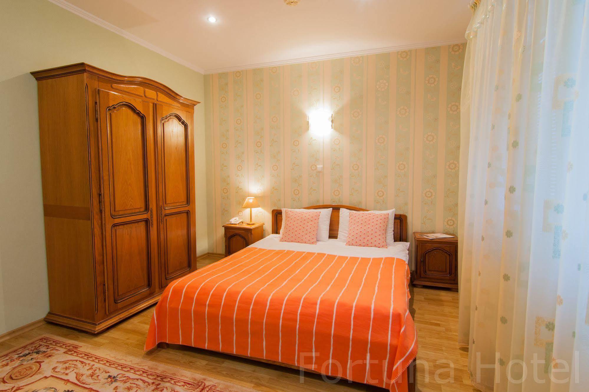 Fortuna Hotel 基希讷乌 外观 照片