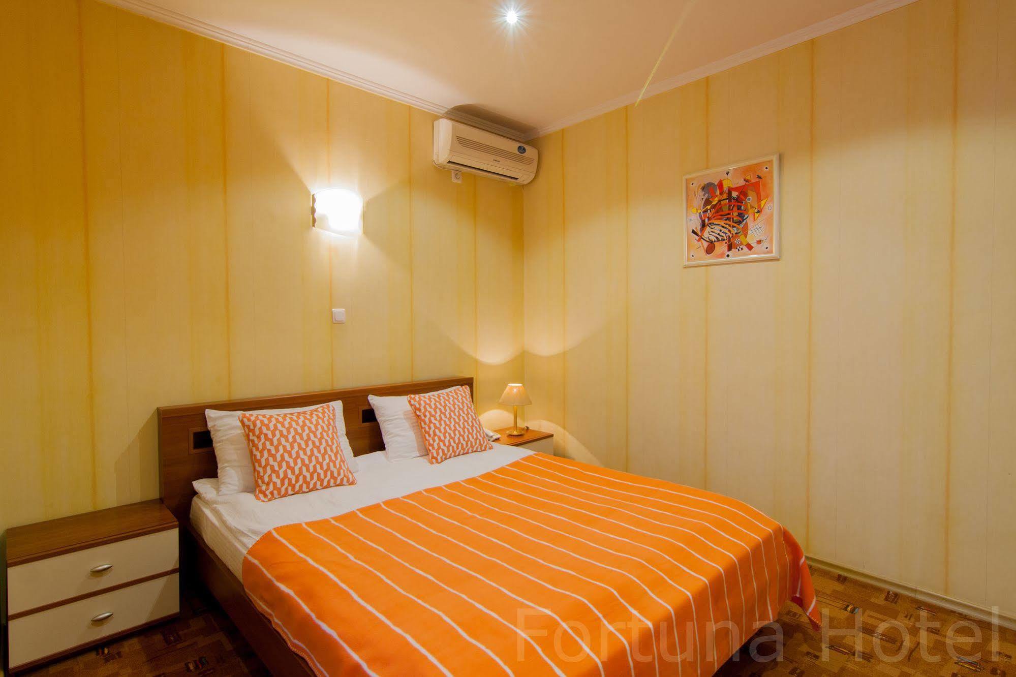 Fortuna Hotel 基希讷乌 外观 照片
