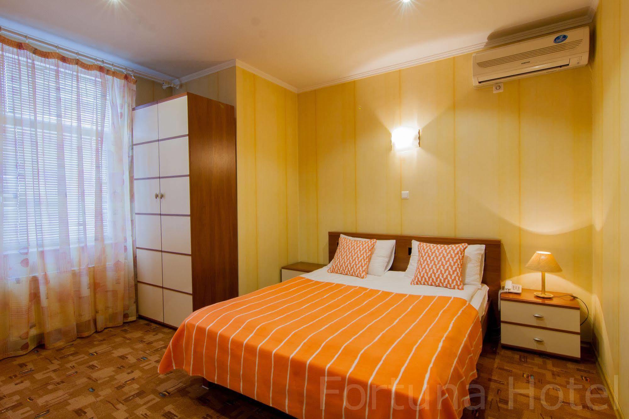 Fortuna Hotel 基希讷乌 外观 照片